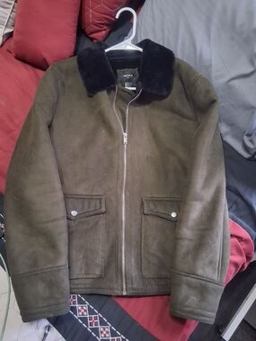 Forever 21 Men's Olive Green Suede Bomber Jacket with Black Faux Fur Collar